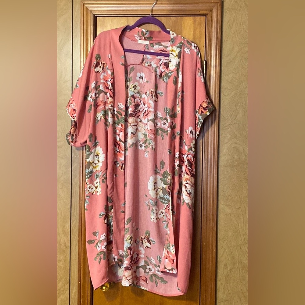 Oddi Pink Floral Kimono